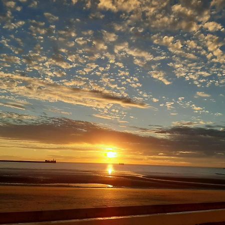Superbe Appartement Avec Terasse Face A La Mer Boulogne-sur-Mer Bagian luar foto